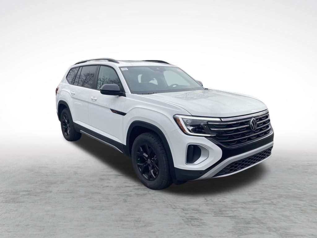 2025 Volkswagen Atlas Peak Edition SE photo 3