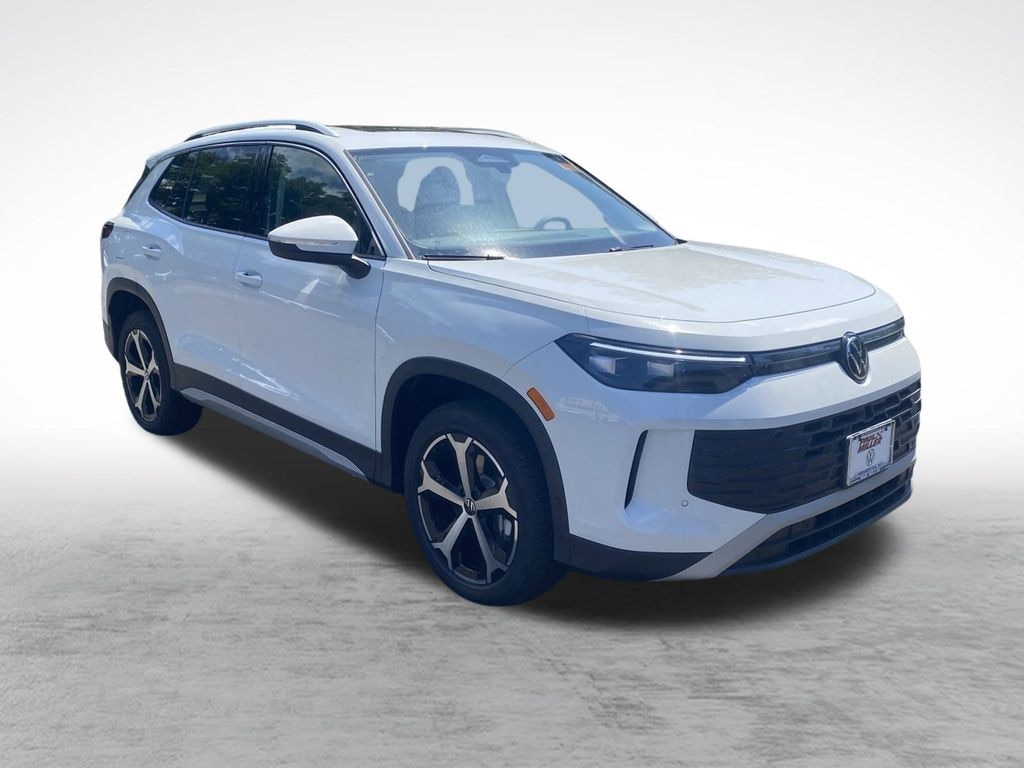 New 2025 Volkswagen Tiguan 2.0T SE SUV