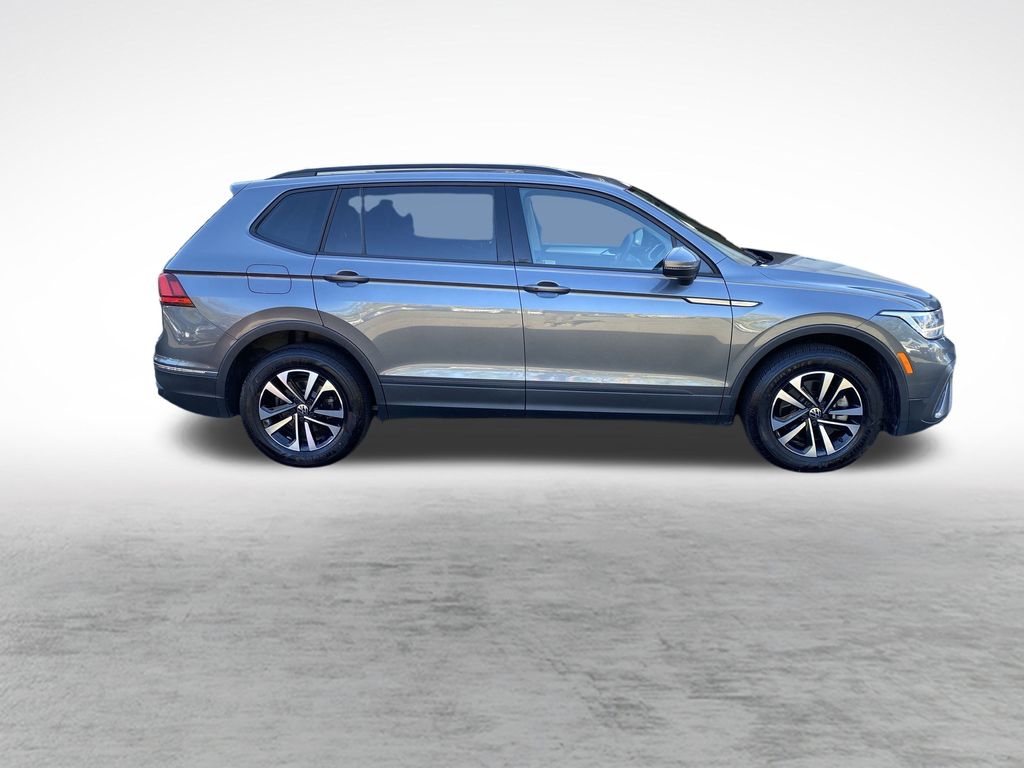 2022 Volkswagen Tiguan S photo 3
