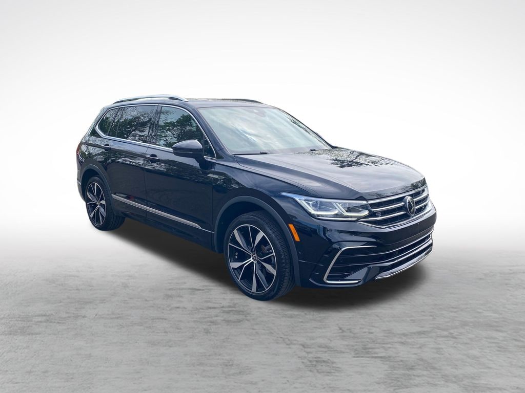 Certified 2023 Volkswagen Tiguan 2.0T SEL R-Line SUV