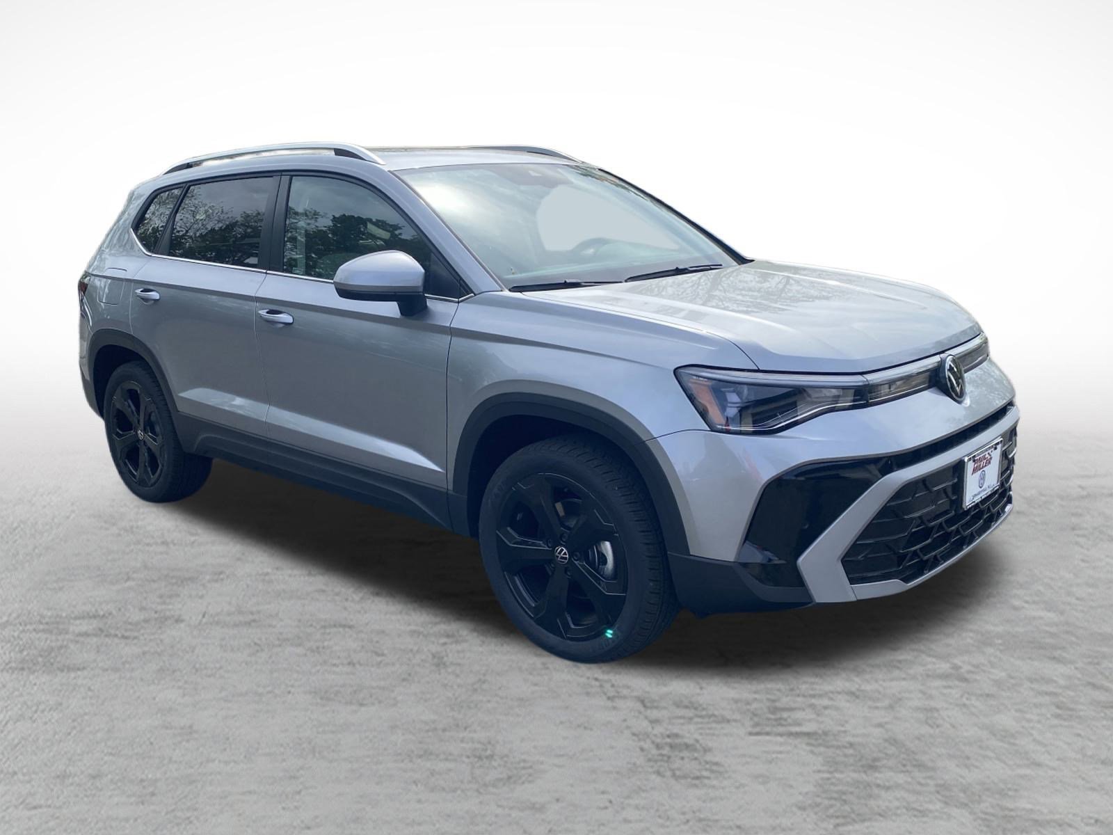 2025 Volkswagen Taos SEL photo 3