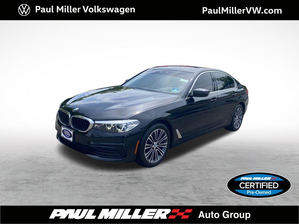 2019 BMW 5 Series 540i xDrive Sedan's photo