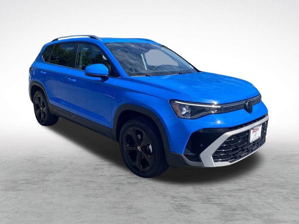 2025 Volkswagen Taos SEL photo 3