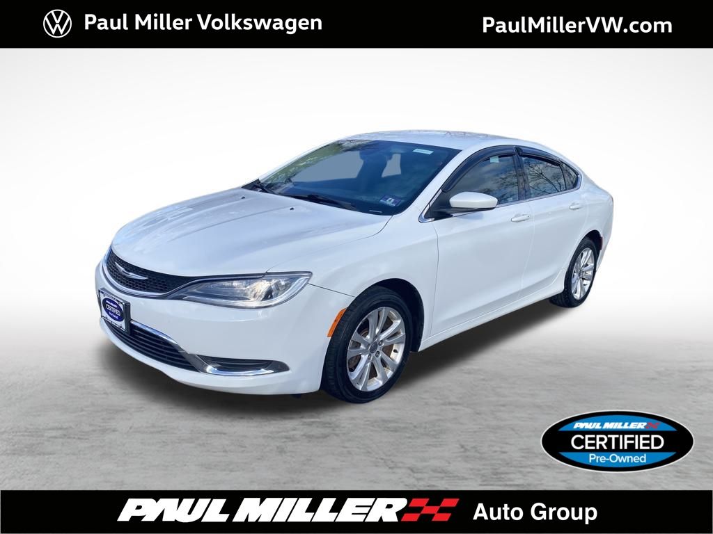 2015 Chrysler 200 Limited's photo