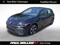2025 Volkswagen Golf GTI 2.0T SE Hatchback
