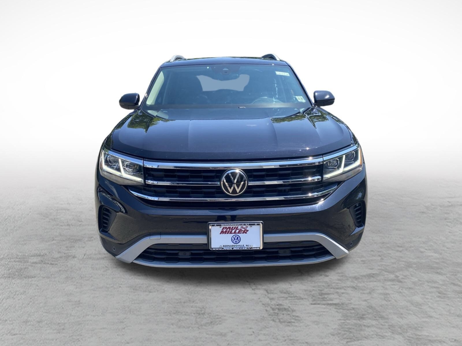 2022 Volkswagen Atlas SEL photo 2