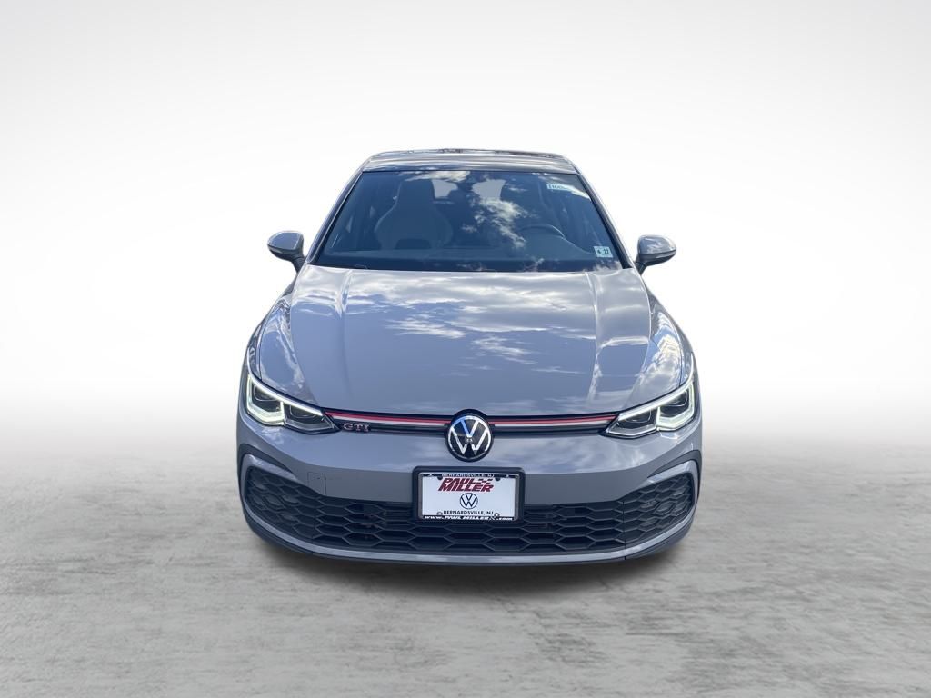 2022 Volkswagen Golf GTI SE photo 2