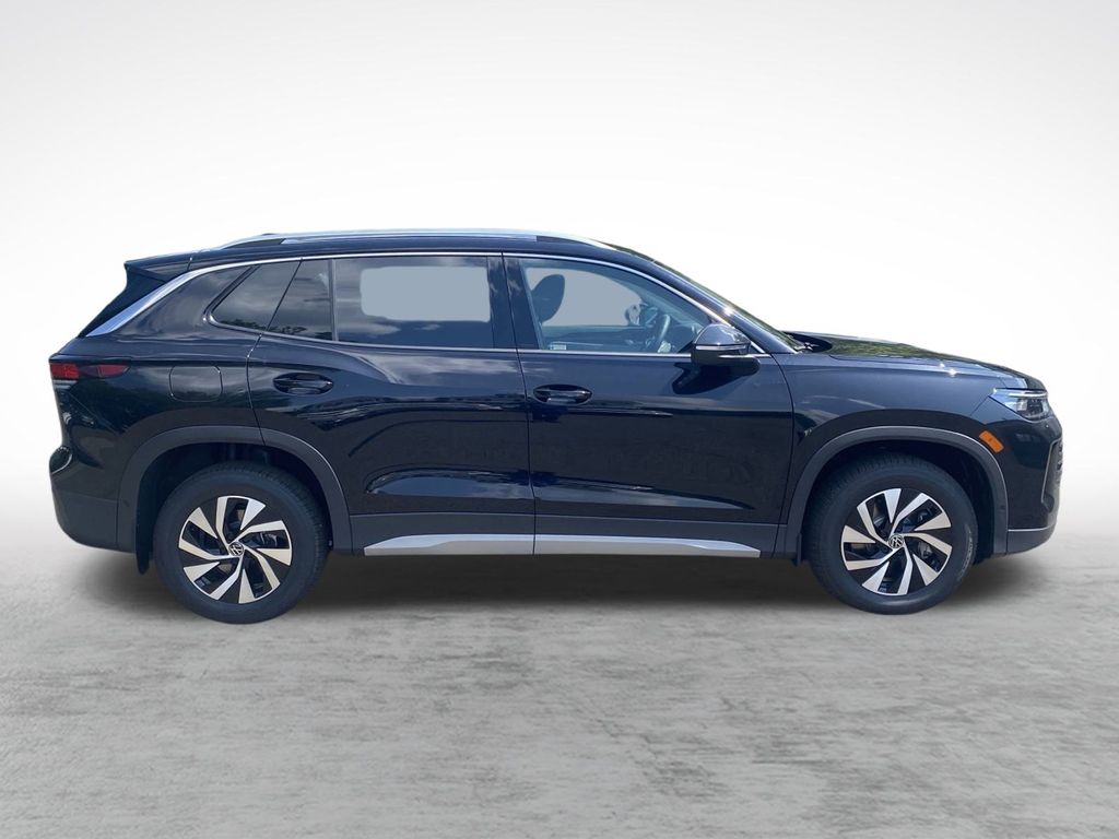 2025 Volkswagen Tiguan S photo 4