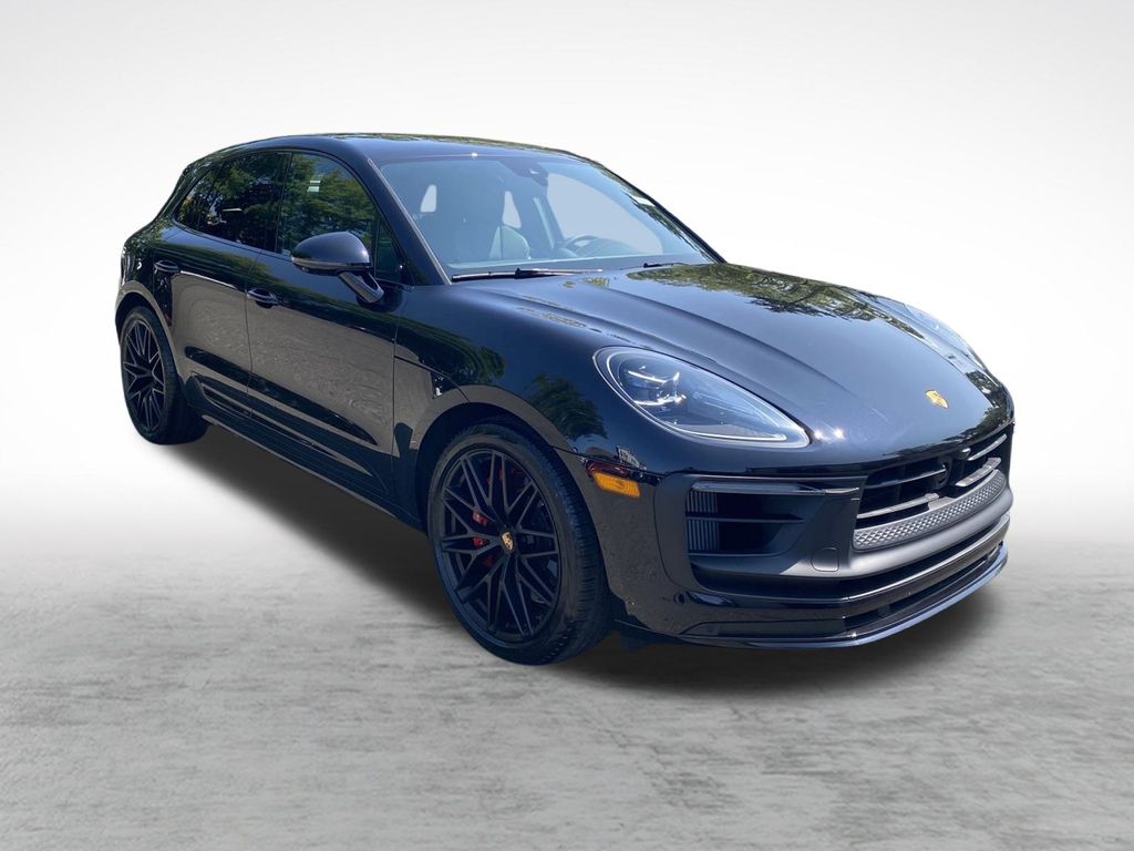 2023 Porsche Macan GTS photo 3