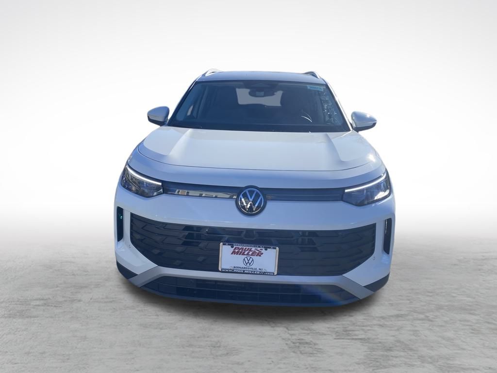 2026 Volkswagen Tiguan SE photo 2