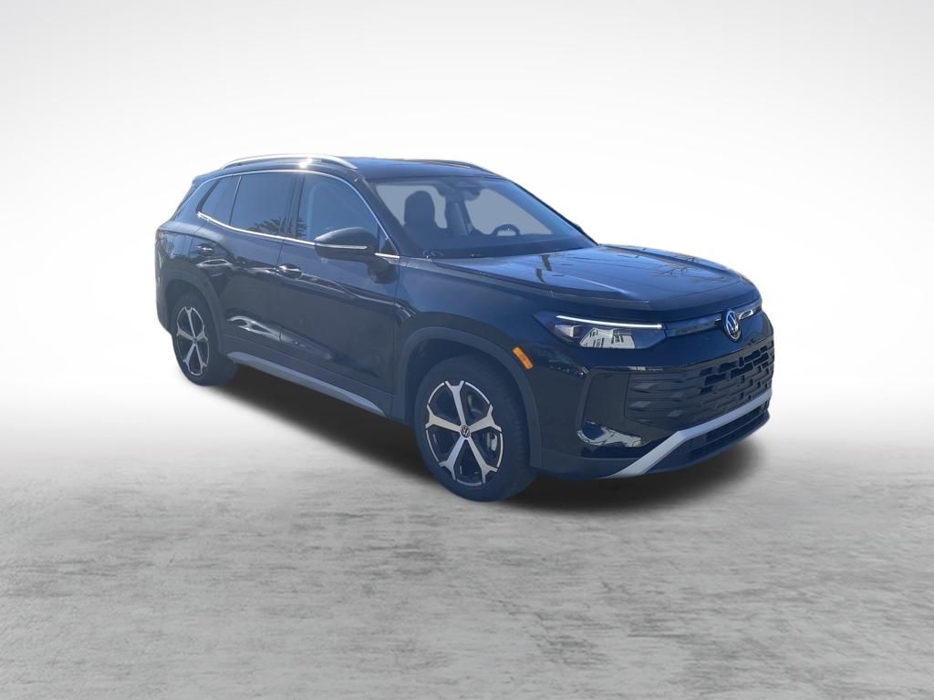 2026 Volkswagen Tiguan SE photo 3