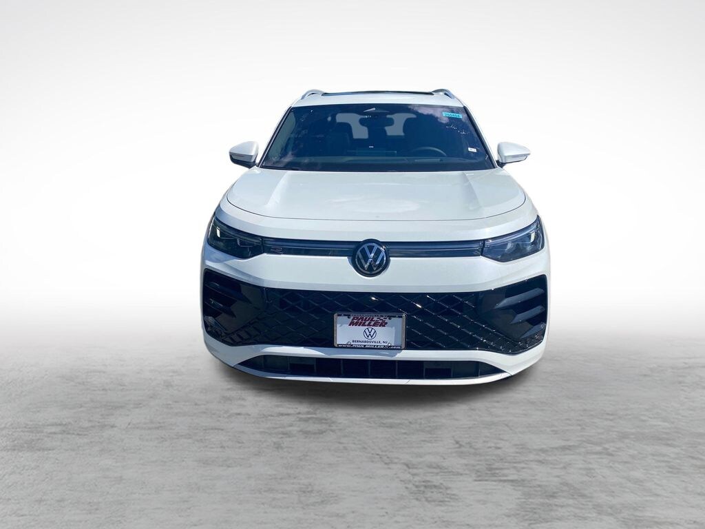 New 2026 Volkswagen Tiguan SEL R-Line Turbo SUV