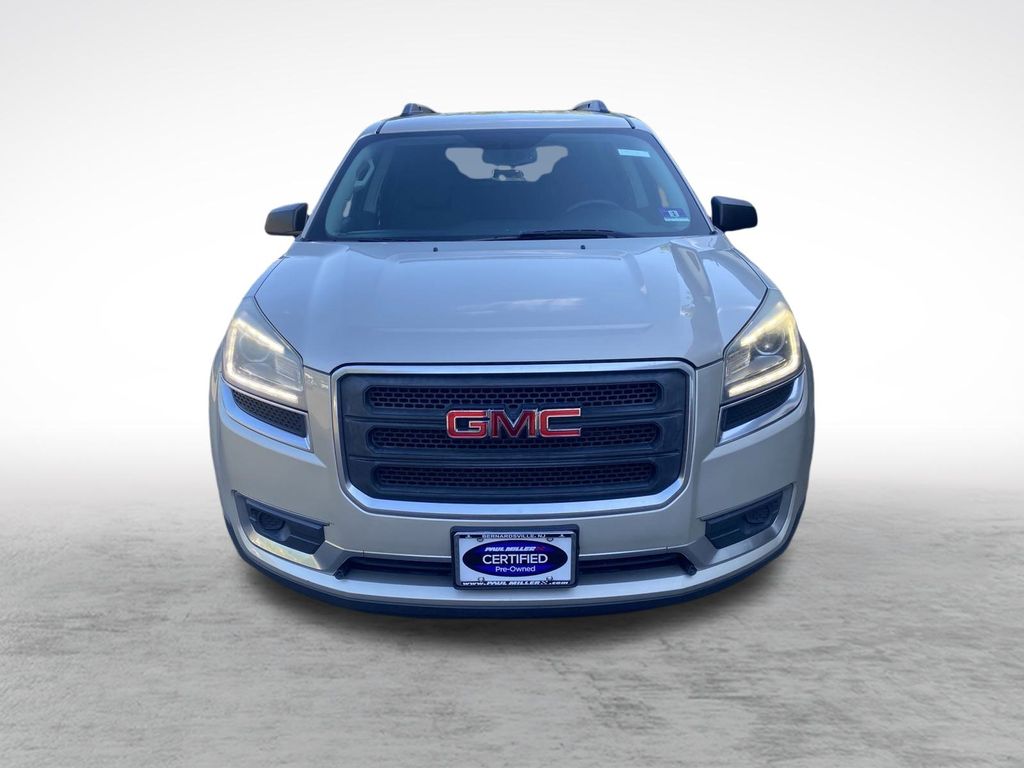 2015 Gmc Acadia SLE photo 2