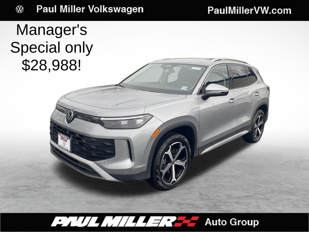 Certified 2025 Volkswagen Tiguan 2.0T SE SUV