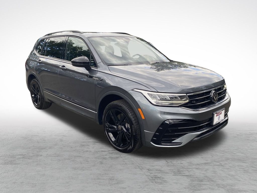 2024 Volkswagen Tiguan SE R-Line Black photo 3