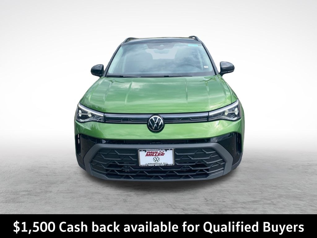 New 2026 Volkswagen Taos 1.5T SE Black SUV
