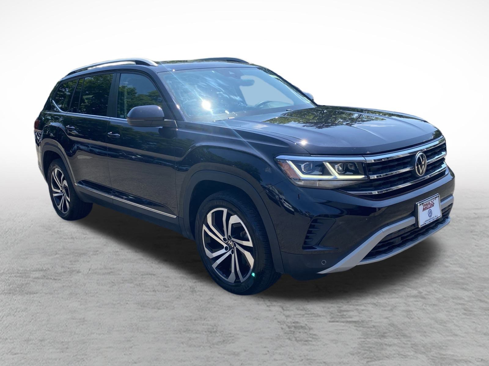 2022 Volkswagen Atlas SEL photo 3