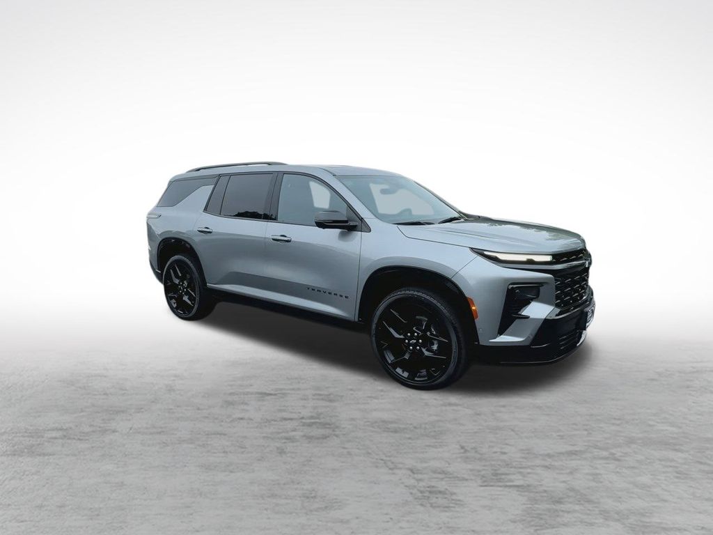 2024 Chevrolet Traverse RS photo 2