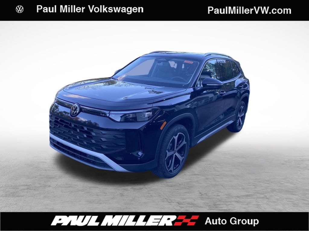 New 2025 Volkswagen Tiguan 2.0T SE SUV