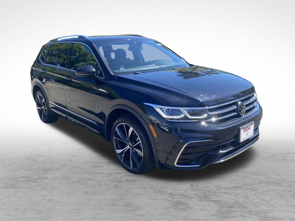 2022 Volkswagen Tiguan SEL Premium R-Line photo 3