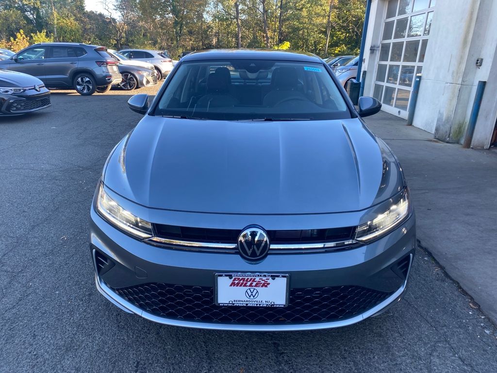 2026 Volkswagen Jetta 1.5T SE photo 2