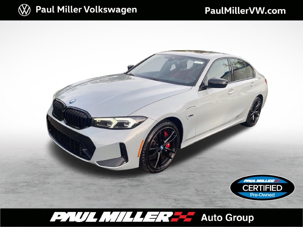 2023 BMW 3 Series 330e