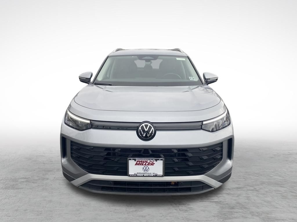 Certified 2025 Volkswagen Tiguan 2.0T SE SUV