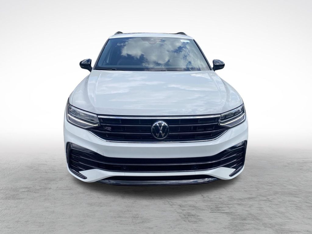 2024 Volkswagen Tiguan SE R-Line Black photo 2