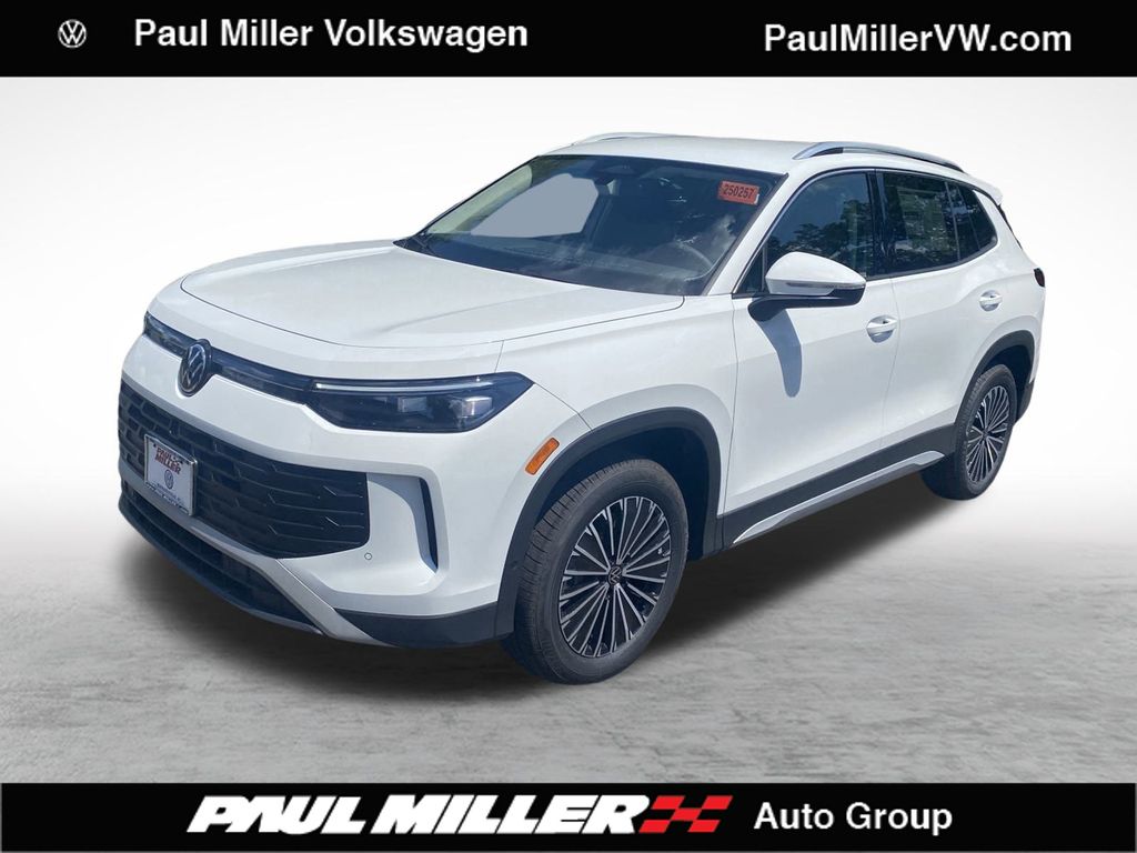 2025 Volkswagen Tiguan S's photo