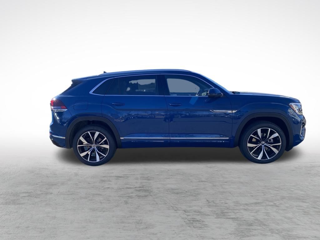 2026 Volkswagen Atlas Cross Sport SEL Premium R-Line photo 4