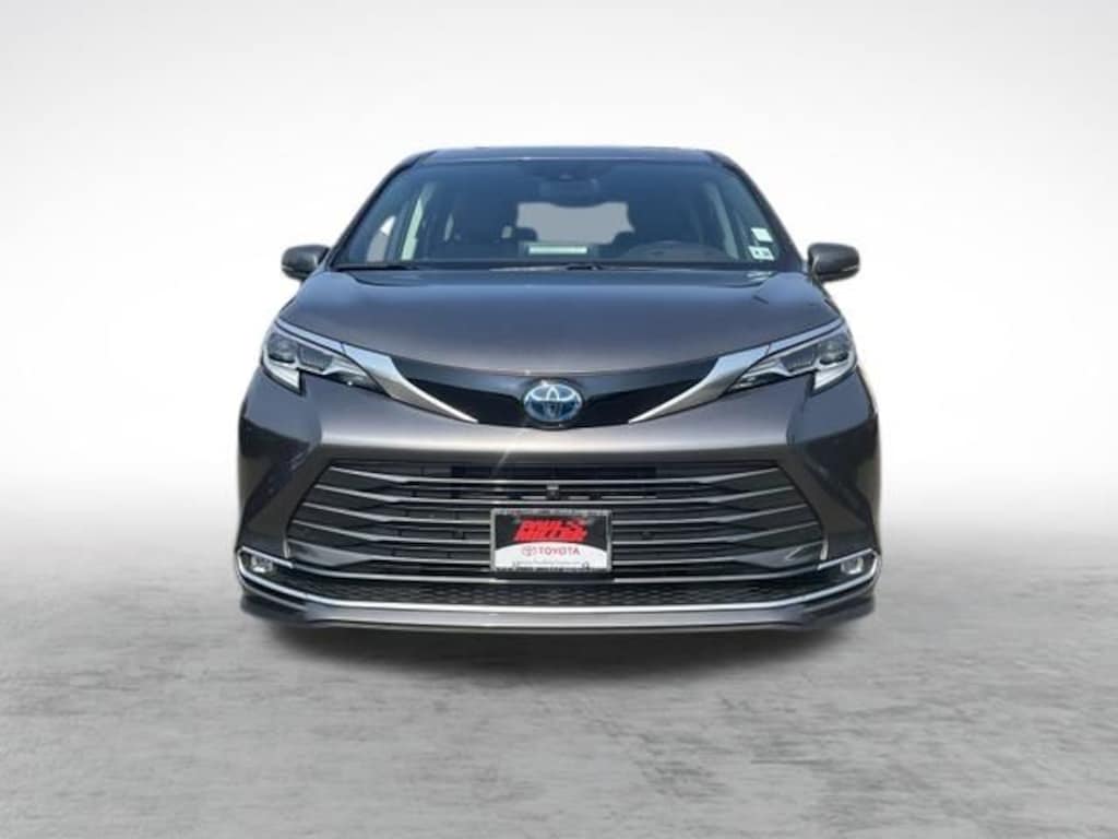 Used 2023 Toyota Sienna Platinum 7 Passenger Minivan/Van