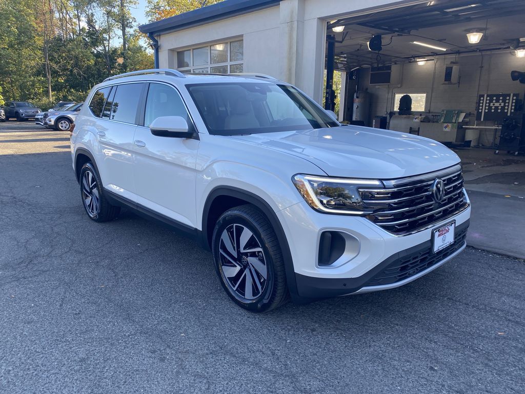 2026 Volkswagen Atlas SEL photo 3