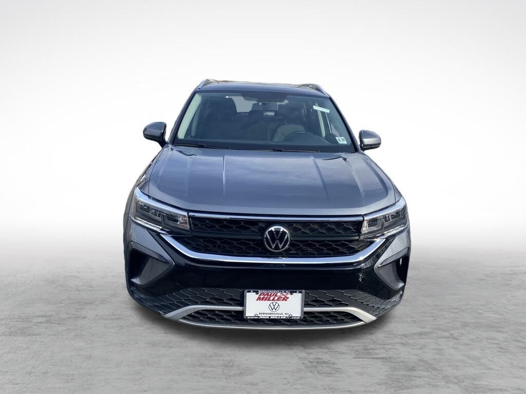 Used 2022 Volkswagen Taos 1.5T SE SUV