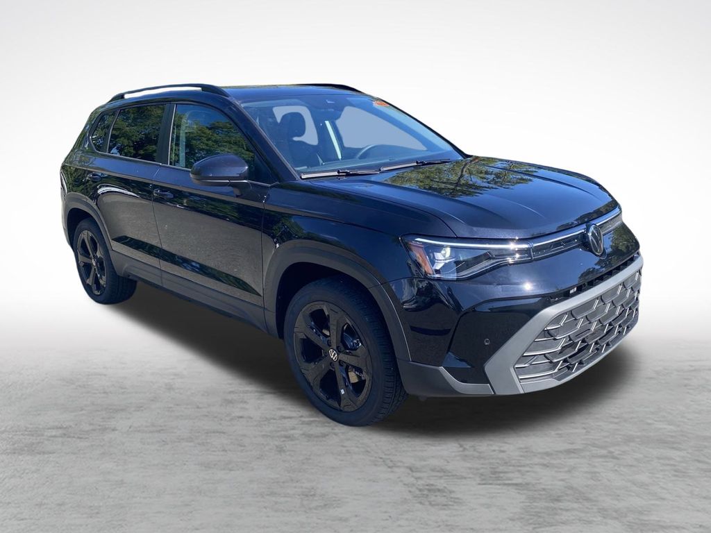 2025 Volkswagen Taos SE photo 3