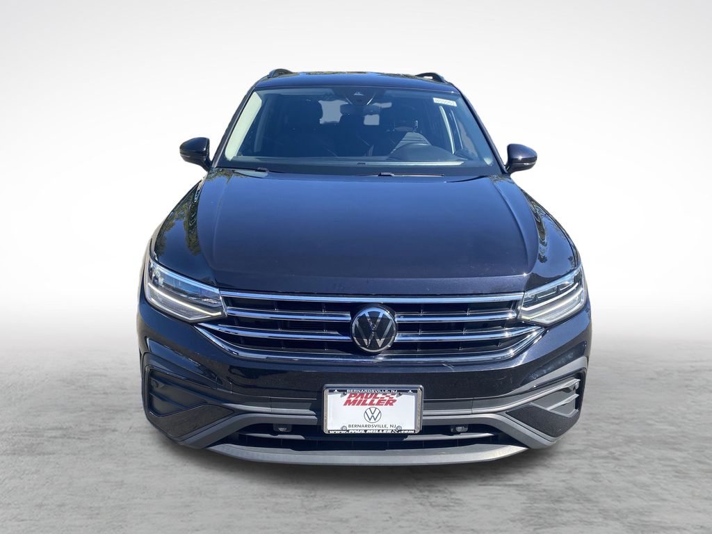 2023 Volkswagen Tiguan S photo 2