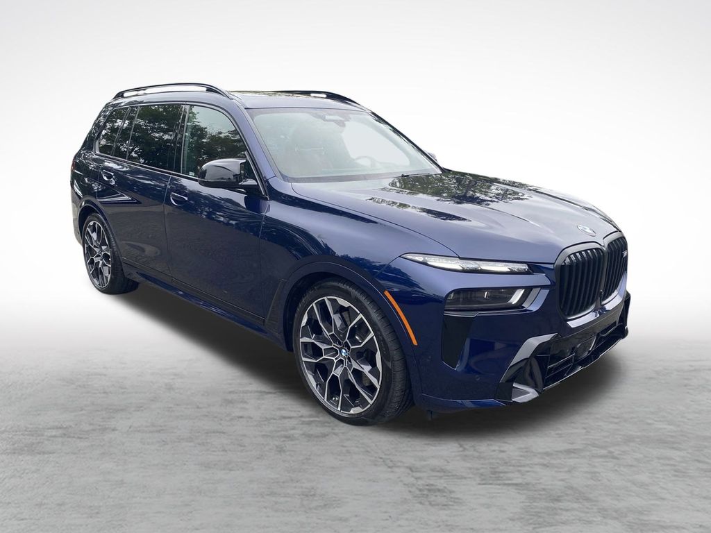 2025 Bmw X7 M60i photo 3