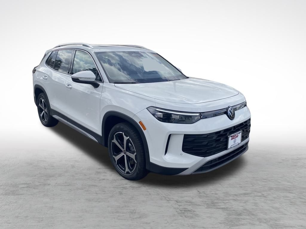 New 2025 Volkswagen Tiguan 2.0T SE SUV