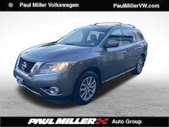 2015 Nissan Pathfinder SV SUV