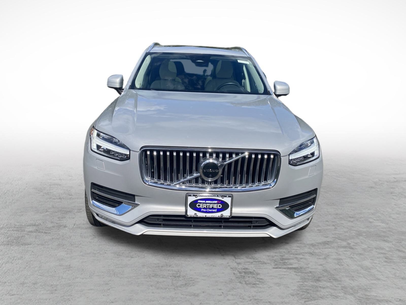 2023 Volvo XC90 AWD Plus photo 2