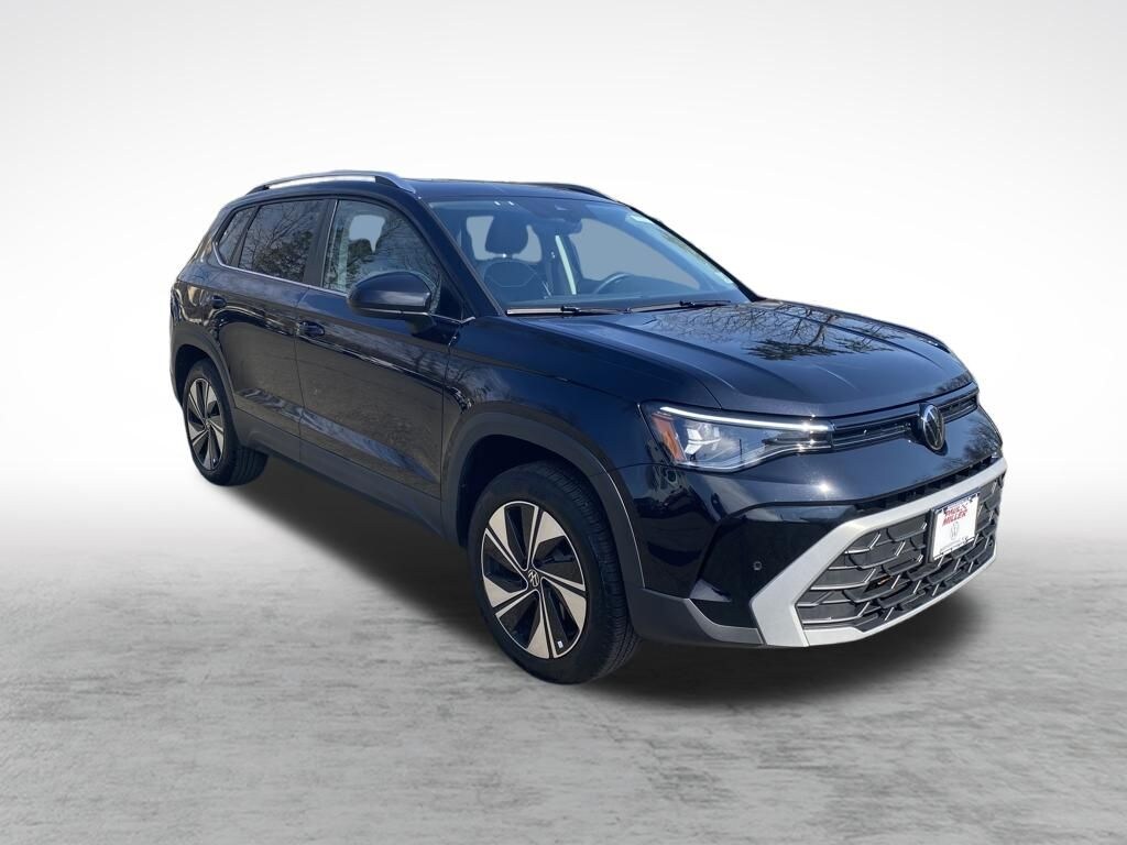 Certified 2025 Volkswagen Taos 1.5T SE SUV