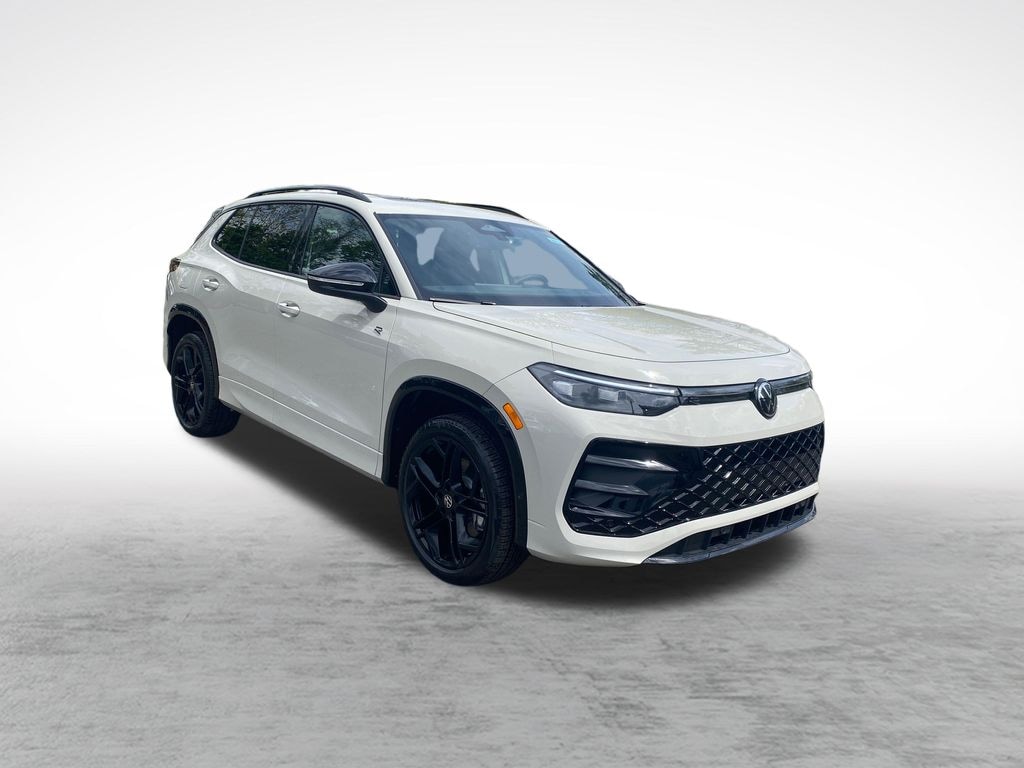 New 2026 Volkswagen Tiguan 2.0T SE R-Line Black SUV