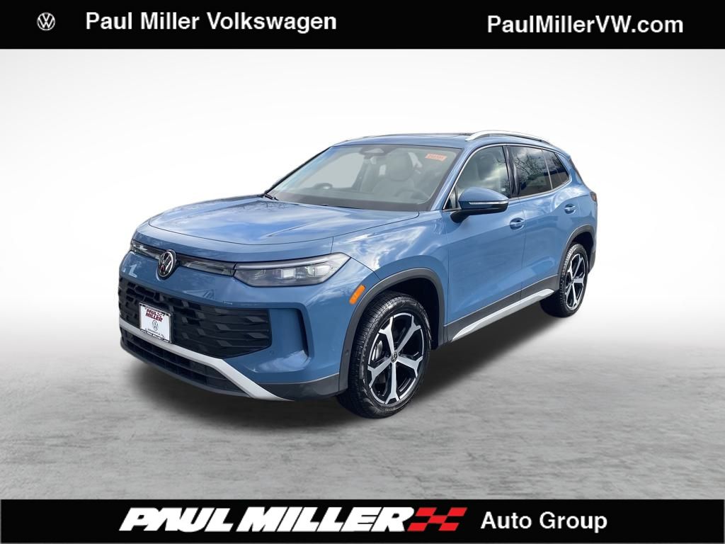2025 Volkswagen Tiguan SE's photo