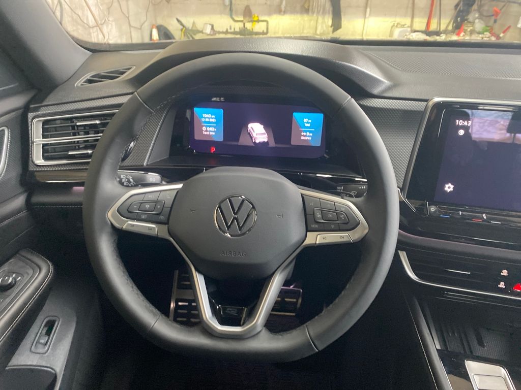 2026 Volkswagen Atlas Cross Sport SEL R-LINE - Photo 16