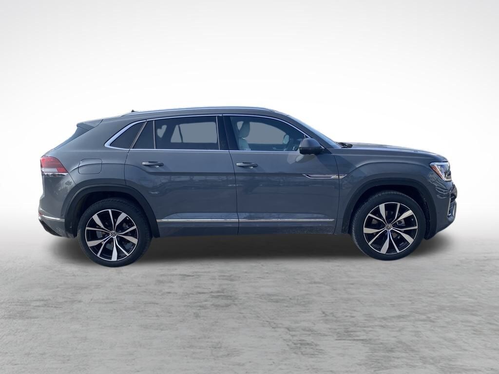 New 2026 Volkswagen Atlas Cross Sport 2.0T SEL Premium R-Line SUV