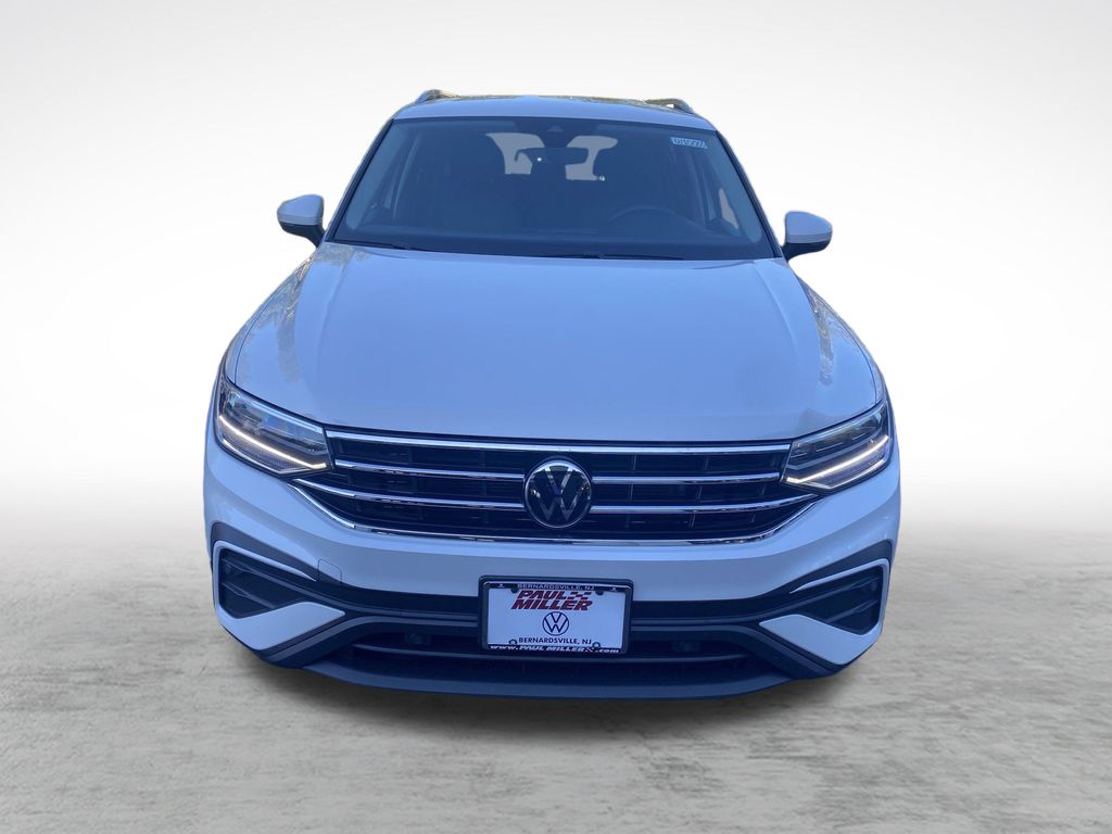 2023 Volkswagen Tiguan SE photo 2