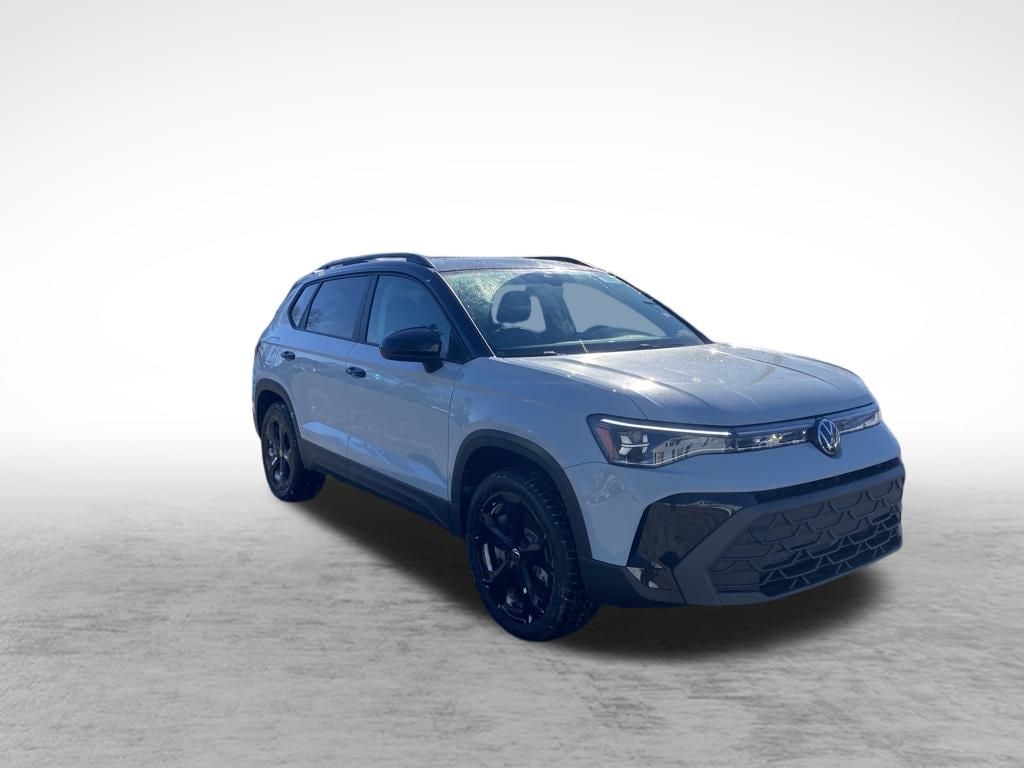 New 2026 Volkswagen Taos 1.5T SE Black SUV