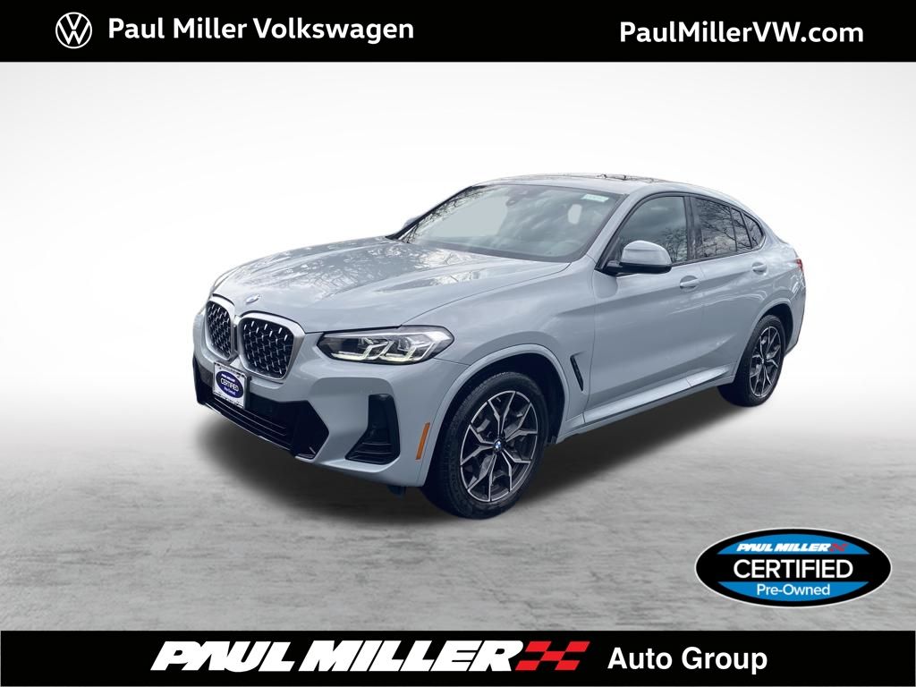 2025 BMW X4 xDrive30i's photo
