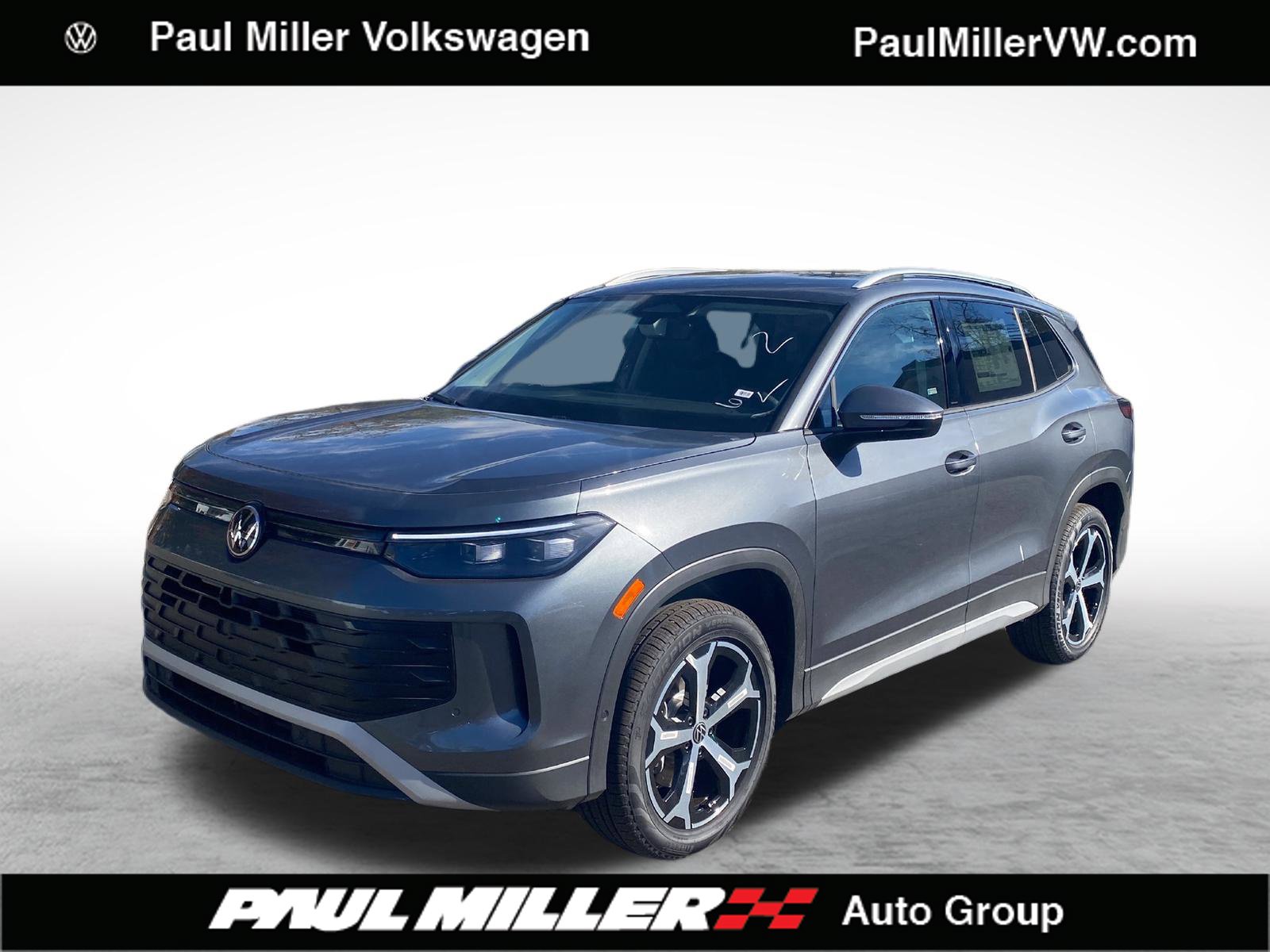 New 2026 Volkswagen Tiguan SE SUV