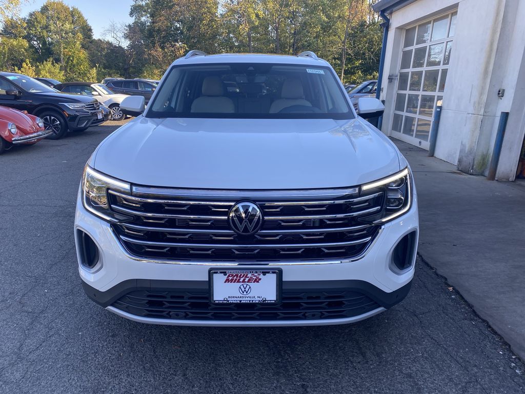 2026 Volkswagen Atlas SEL photo 2