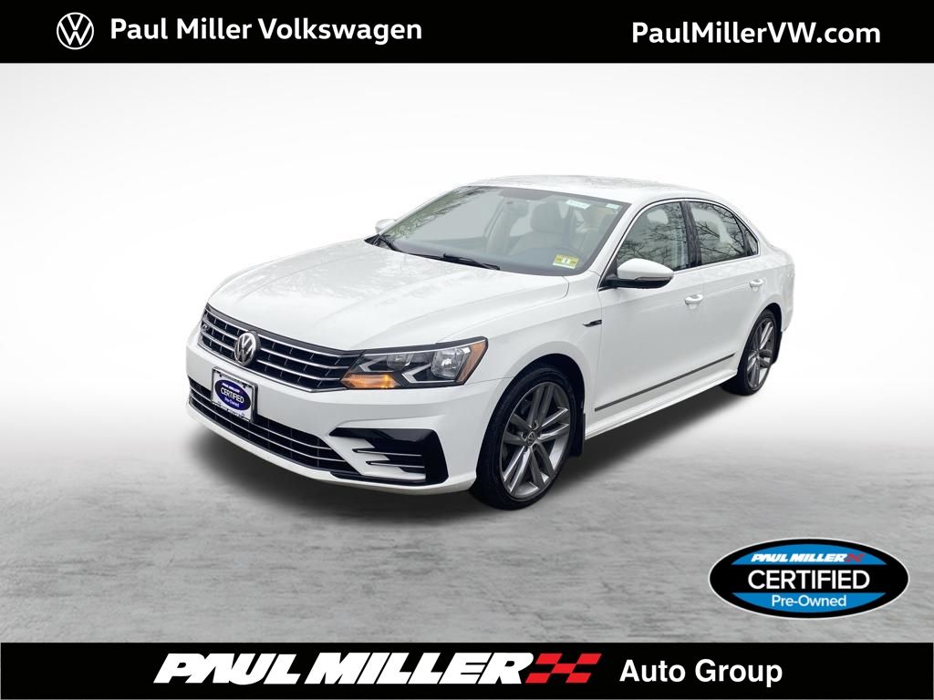 2017 Volkswagen Passat R-Line